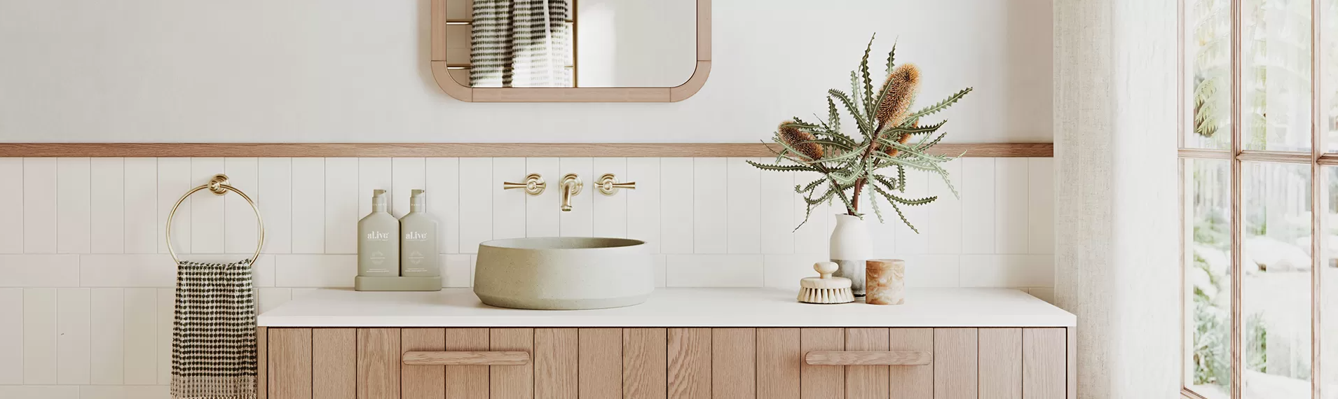 Precision Craftsmanship Every piece in the Cromford Range reflects Phoenix’s commitment to quality. With attention to detail and durability in mind, the range offers robust performance without compromising on style. Its diverse selection of bathroom mixers, kitchen sink mixers, showers, and accessories ensures there’s