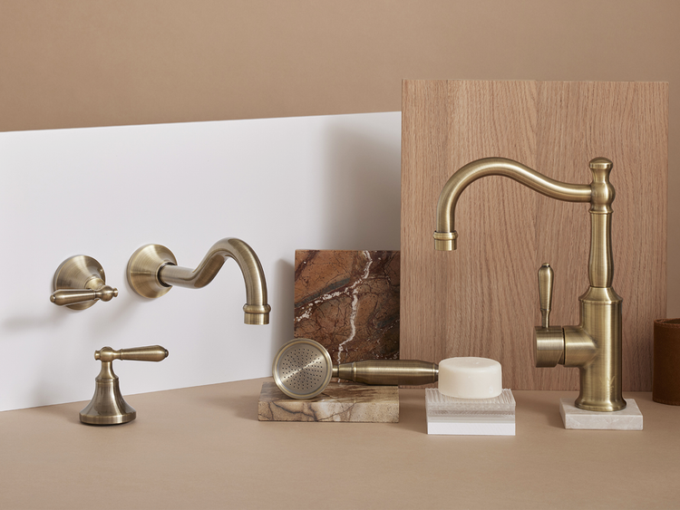 Nero in Aged Brass