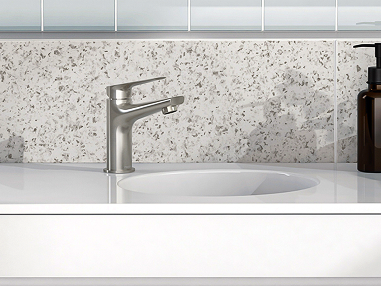 Phoenix Arlo in Brushed Nickel