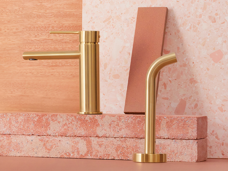 Phoenix Vivid Slimline Oval in Brushed Gold