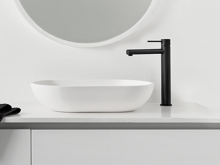 Phoenix Vivid Slimline in Matte Black