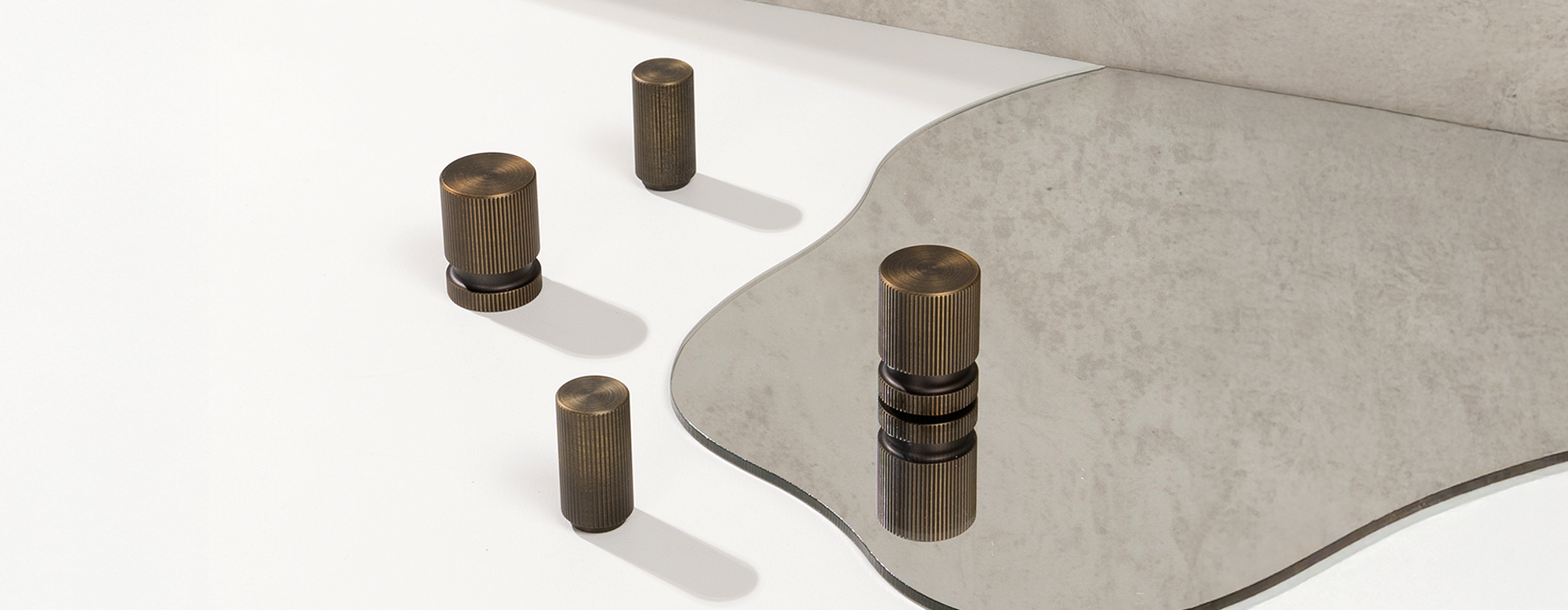 Door Handles Finishes and Styles to Suit Every Design While brushed bronze door handles remain a popular choice, our door handlescollection also includes brushed nickel, matte black, chrome and satin brass finishes. Match your door handles with cabinet handles or door hardware to maintain a consistent look across rooms