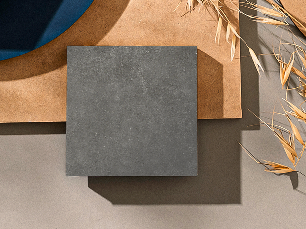 Tiles Cresta in Matte Black