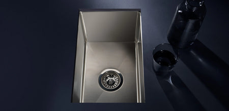 Single Bowl Kitchen Sinks