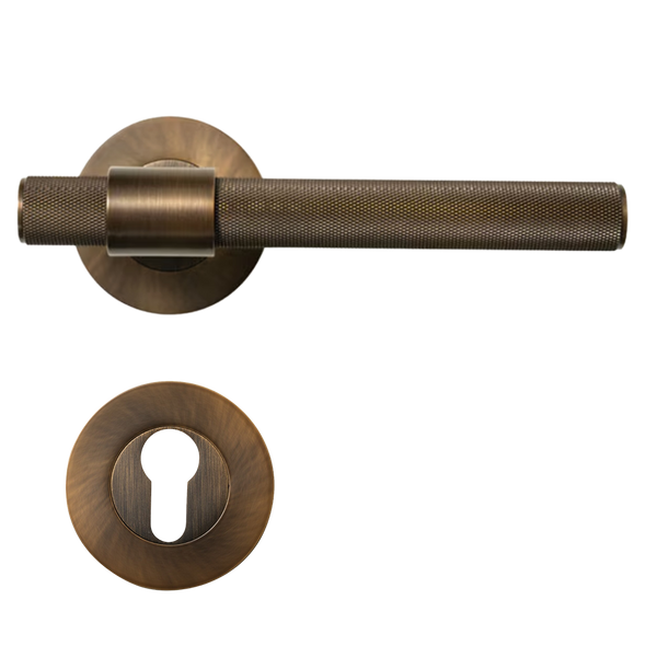 Momo Belgravia Solid Brass Lever Entrance Set Bronze