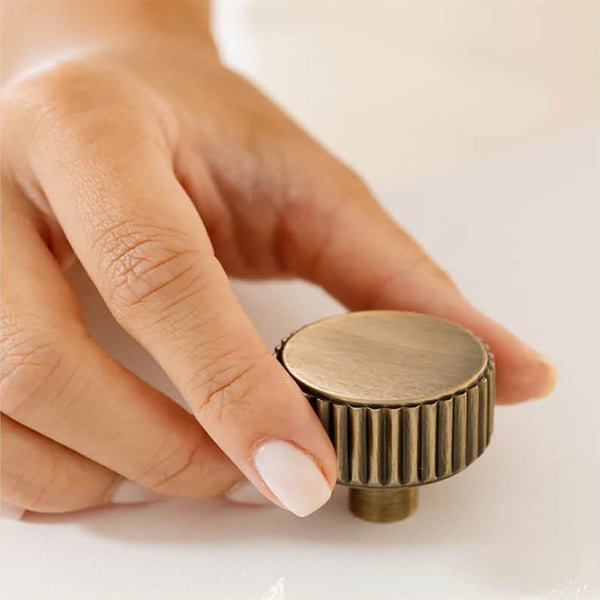 Momo Handles Momo Barrington Knob 32mm Dark Brushed Brass