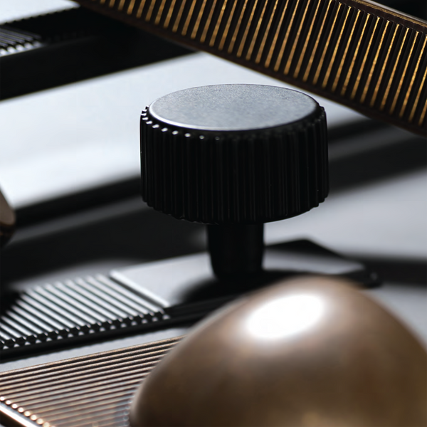 Momo Handles Momo Barrington Knob 32mm Matte Black