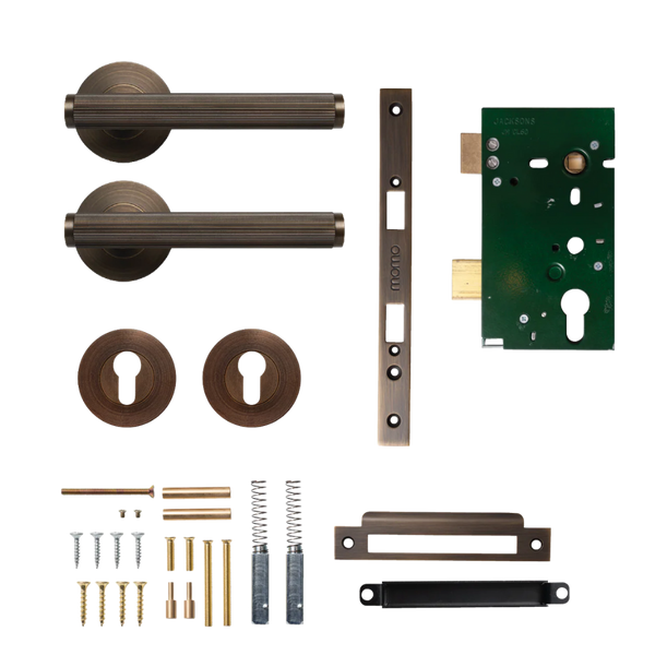 Momo Bellevue Solid Brass Lined Lever Entrance Set Bronze