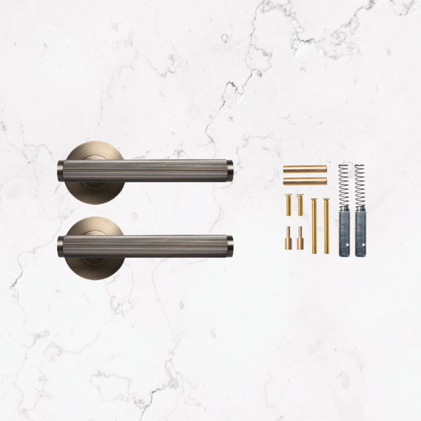Momo Bellevue Lined Lever Handle Set Dark Brushed Brass