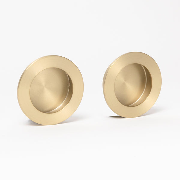 Alma Rian Round Flush Pull Brushed Brass Gold