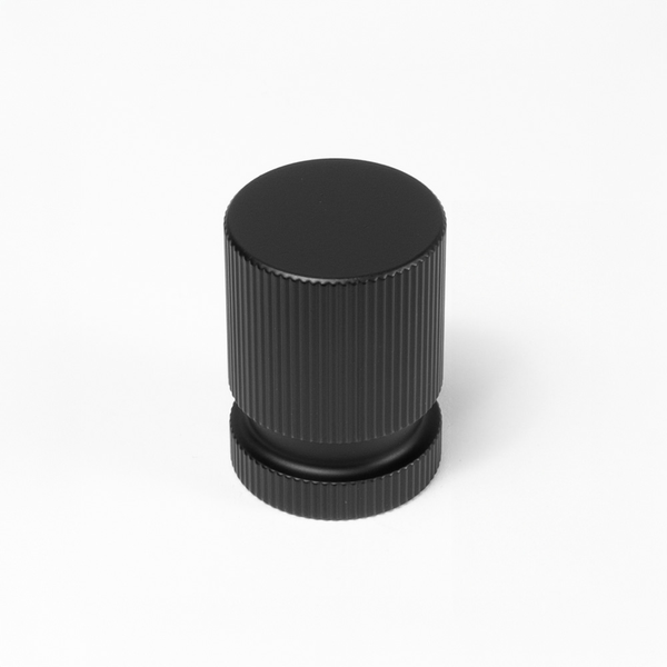 Alma Mia Linear Handle Matte Black