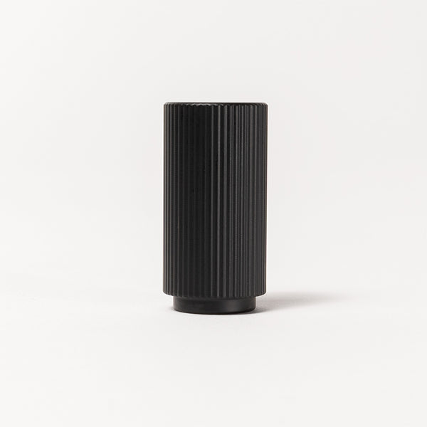 Alma Loti Linear Handle Matte Black