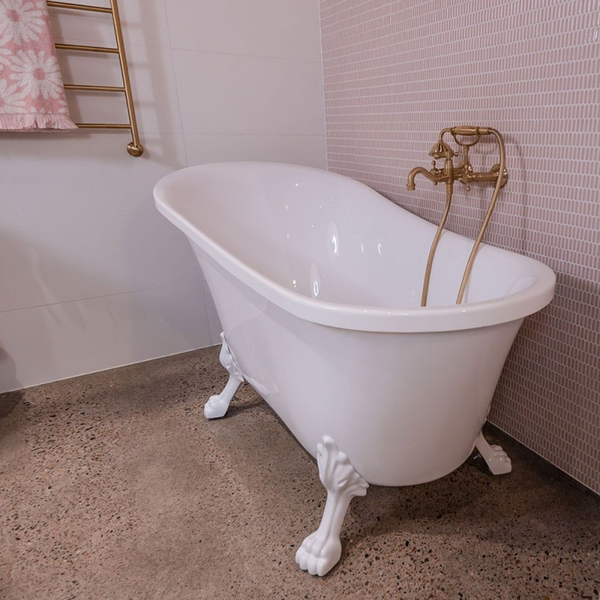 Fienza Clawfoot 1500mm Freestanding Bath with Overflow Gloss White