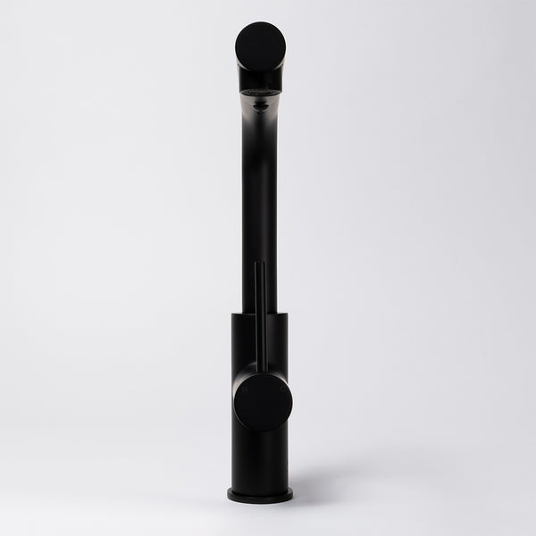 Alma Nisa Square Pull Out Mixer Matte Black