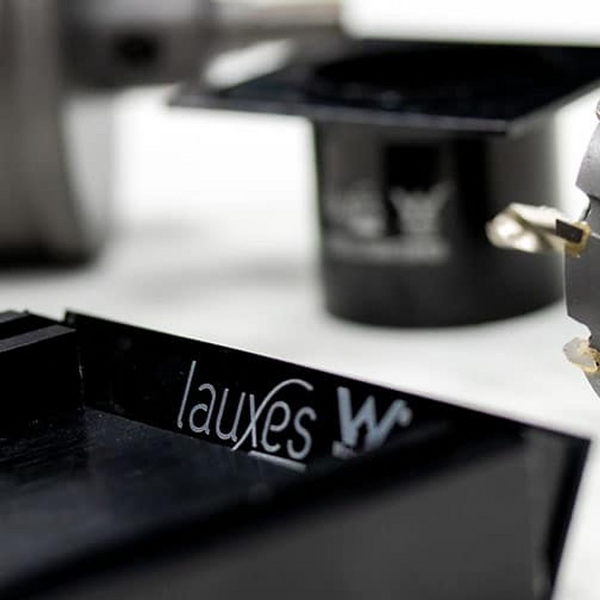 Lauxes Grates End Caps Silk Silver