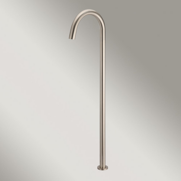 Meir Round Freestanding Bath Spout Champagne