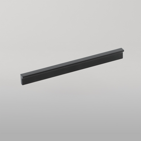 Momo Handles Momo Angle Pull Handle 128mm Matte Black