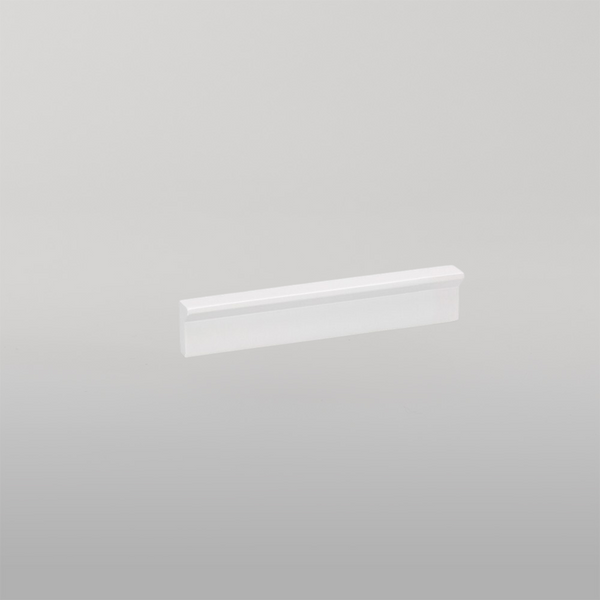 Momo Handles Momo Angle Pull Handle 64mm Matte White