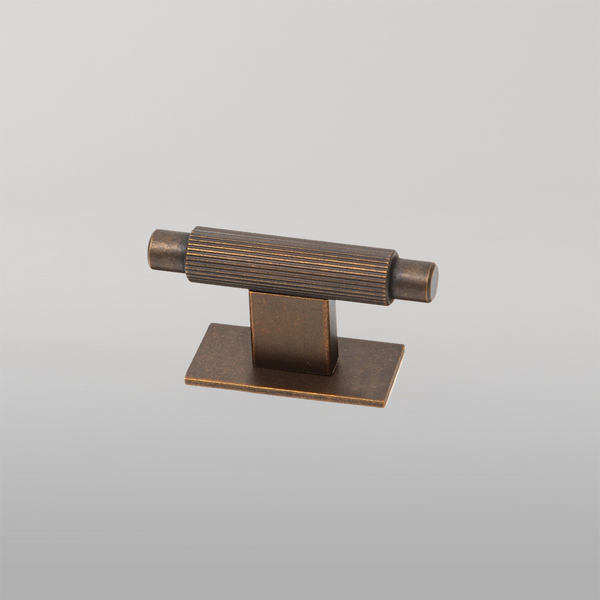 Momo Handles Momo Arpa T Knob And Backplate 70mm Antique Brass