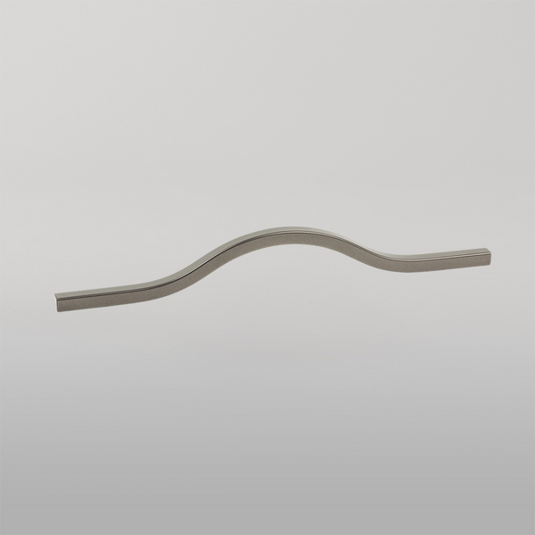 Momo Handles Momo Brave Bow Handle 192mm Metallic Grey