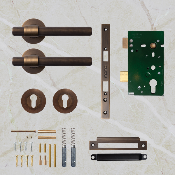 Momo Handles Belgravia Solid Brass Lined Lever Entrance Set Bronze