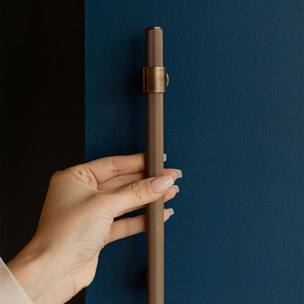 Momo Handles Belgravia Lined Bar Pull Solid Brass 160mm Bronze