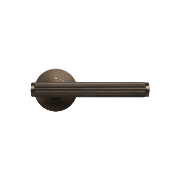 Momo Handles Bellevue Solid Brass Lined Tubular Latch Privacy Lever Set Bronze