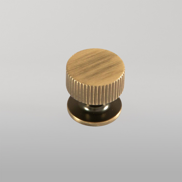 Momo Handles Momo Ambrose Round Knob 32mm Antique Bronze Matte