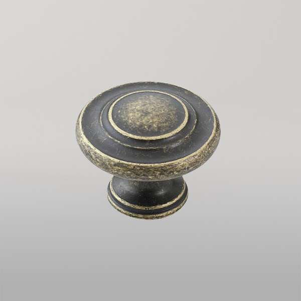 Momo Handles Momo Florencia Concentric Knob 33mm Antique Brass
