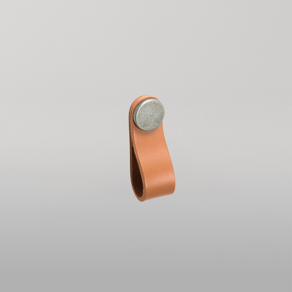 Momo Handles Momo Flexa Leather Pull 70mm Light Tan With Pewter Button