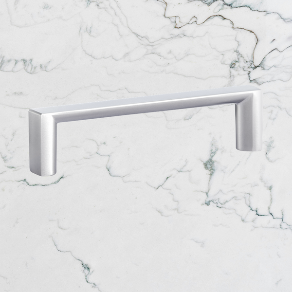 Momo Handles Dallas D Handle 96mm Satin Chrome