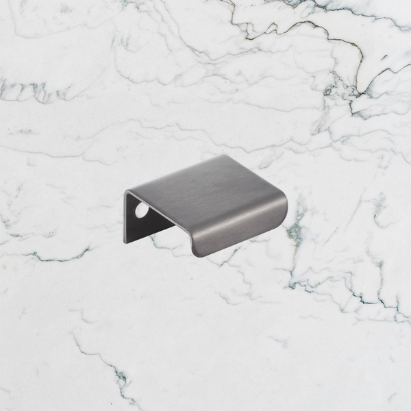 Momo Handles Ferrara Lip Pull 25mm Gunmetal