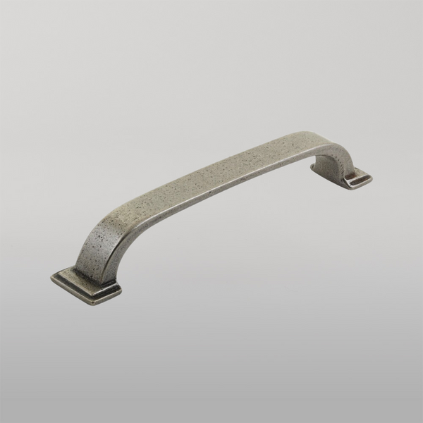 Momo Handles Momo Windsor D Handle 160mm Pewter
