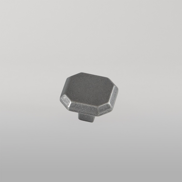 Momo Handles Momo Jago Knob 32mm Antique Pewter