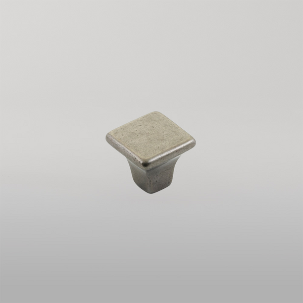 Momo Handles Momo Georgia Square Knob 32mm Pewter