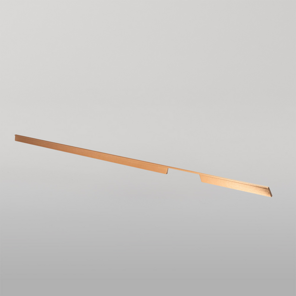 Momo Handles Momo Rail D Handle Right Hand 1120mm Brushed Dark Brass