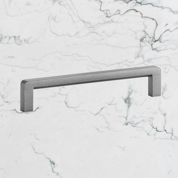 Momo Handles Milano D Handle 128mm Metallic Grey