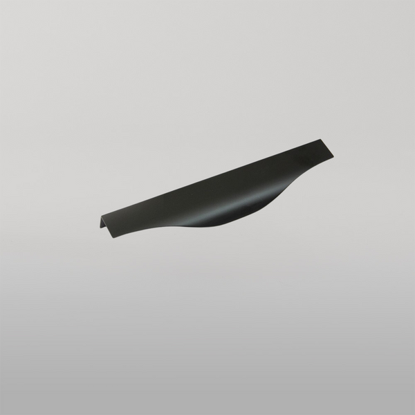 Momo Handles Momo Noma Lip Pull Handle 128mm Matte Black