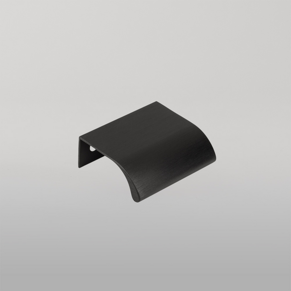 Momo Ona Lip Pull Handle 32mm Brushed Black