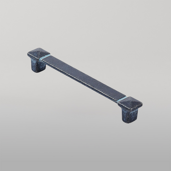 Momo Handles Momo Kansas D Handle 128mm Antique Aqua