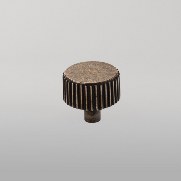 Momo Handles Momo Barrington Knob 32mm Bronze