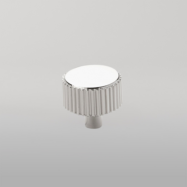 Momo Handles Momo Barrington Knob 32mm Polished Nickel