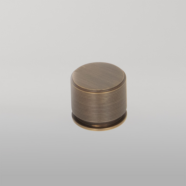Momo Handles Momo Sussex Solid Brass Knob 35mm Bronze