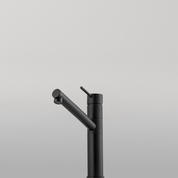 Oliveri Venice Pull Out Swivel Mixer Matte Black