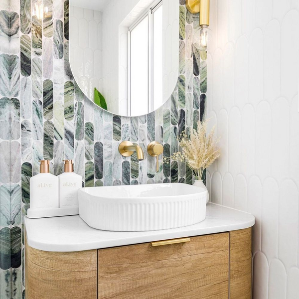 Otti Bondi 750mm Natural Oak Wall Hung Curve Vanity