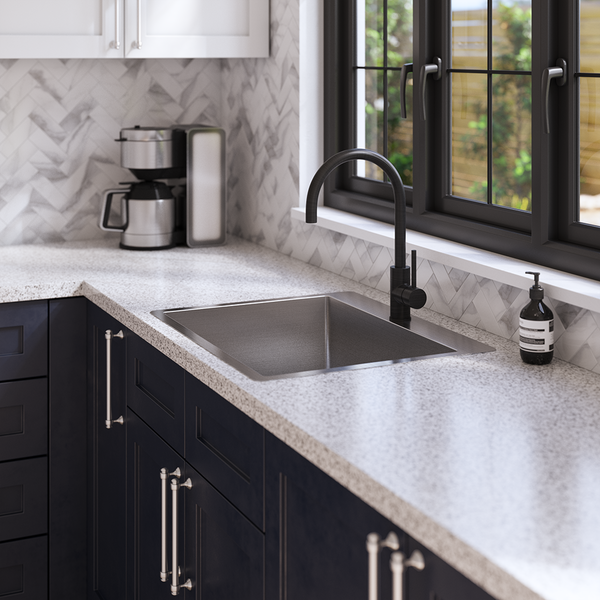 Alma Ashanti Matte Black Gooseneck Mixer