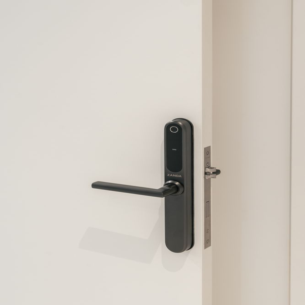 Zanda Stealth Smart Lock Longplates Graphite Nickel