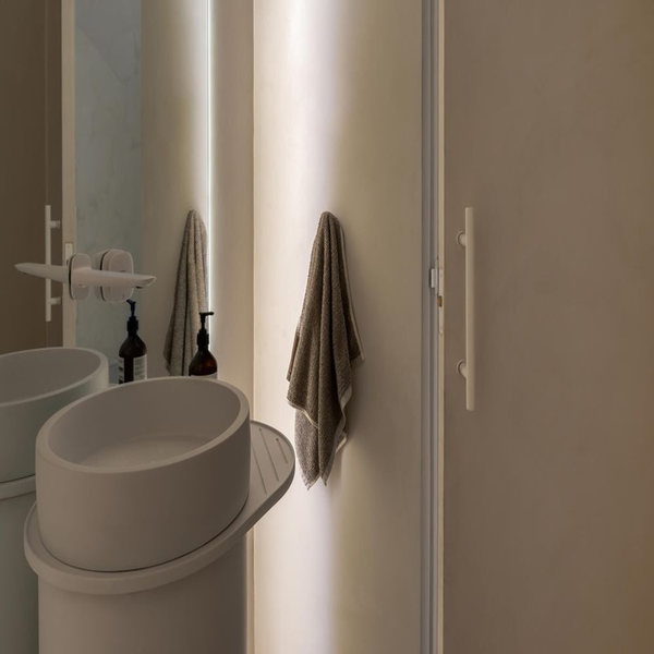 Zanda Round Profile Pull Handle 900mm White