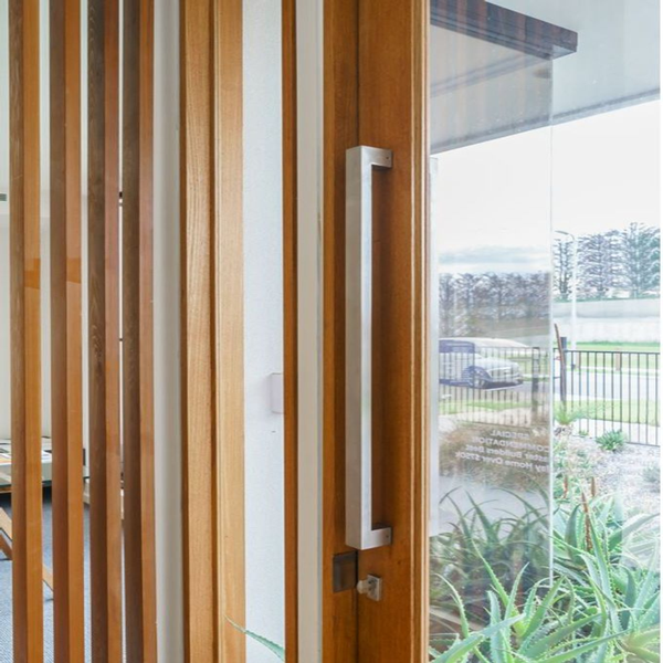 Zanda Polo Pull Handle 600mm Stainless Steel