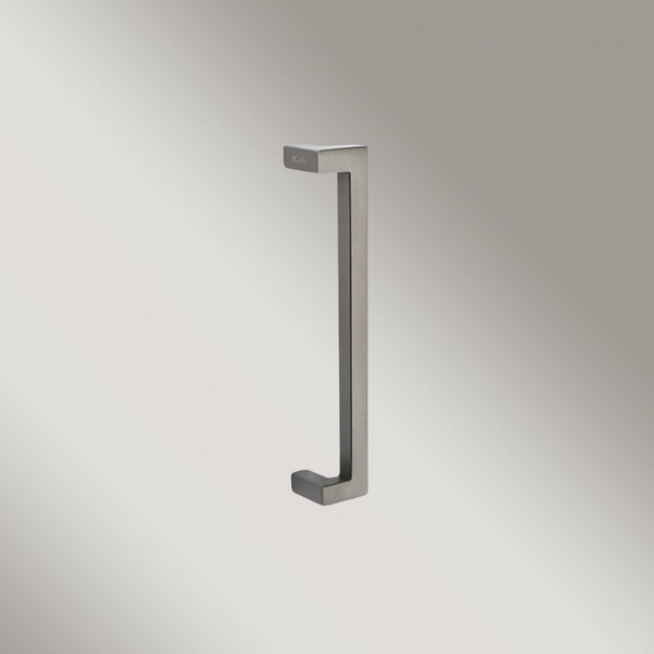 Zanda Nitro Pull Handle Graphite Nickel